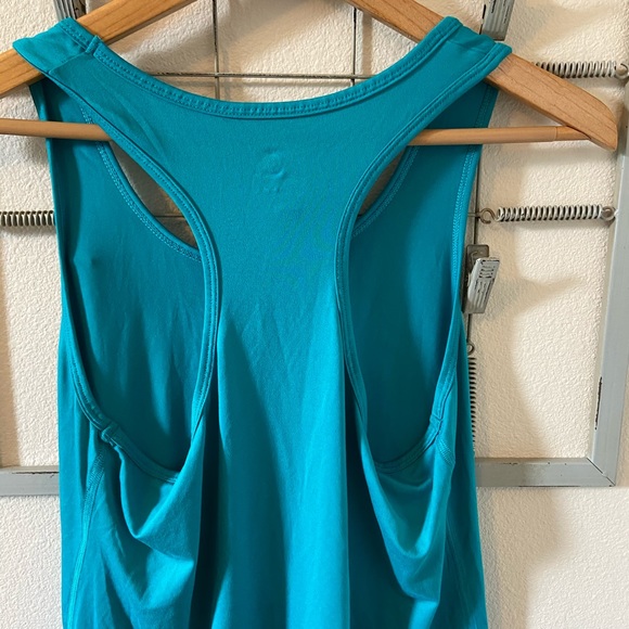 NWOT Bundle of 2 Champion Workout tank tops SZ Med - Picture 7 of 8